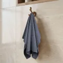 KNITVA Froté ručník Vlnky 30 x 50 cm - tmavě šedý