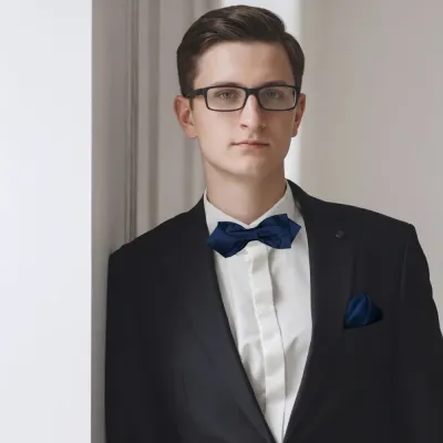 Set motýlku se špičkou a kapesníku - tmavě modrá | KNITVA