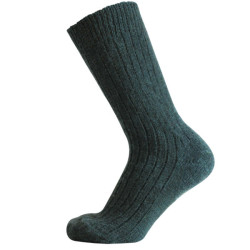 Tmavě zelená 