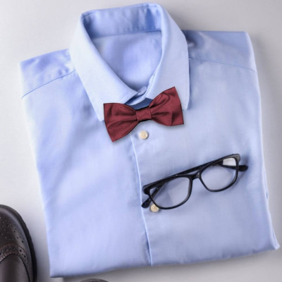 Klasický vínový motýlek – česká kvalita na svatbu i ples | KNITVA