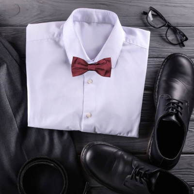 Klasický vínový motýlek – česká kvalita na svatbu i ples | KNITVA