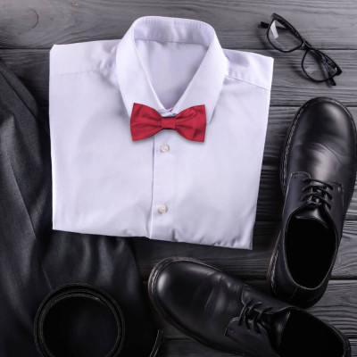 Klasický motýlek červený – česká kvalita na svatbu i ples | KNITVA