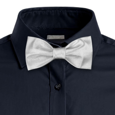 Klasický motýlek stříbrný – česká kvalita na svatbu i ples | KNITVA